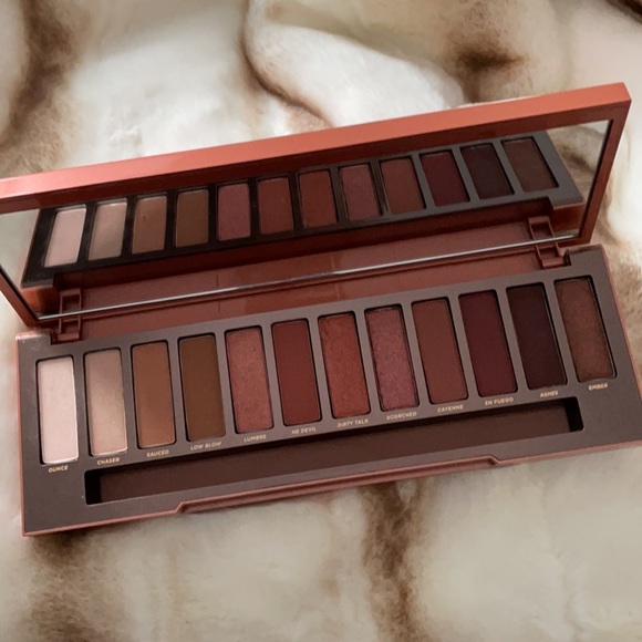URBAN DECAY NAKED HEAT PALETTE - Picture 2 of 6